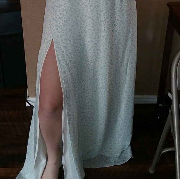 Prom Dress - Picture 2 of 8